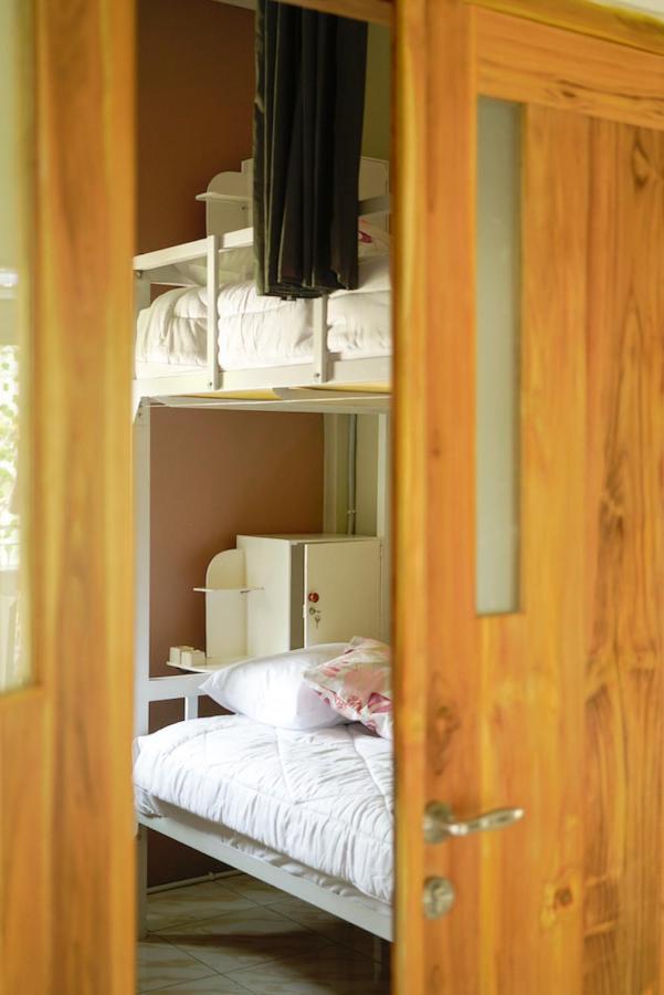 بيت شباب Bajo Bunkhouse لابوان باجو المظهر الخارجي الصورة