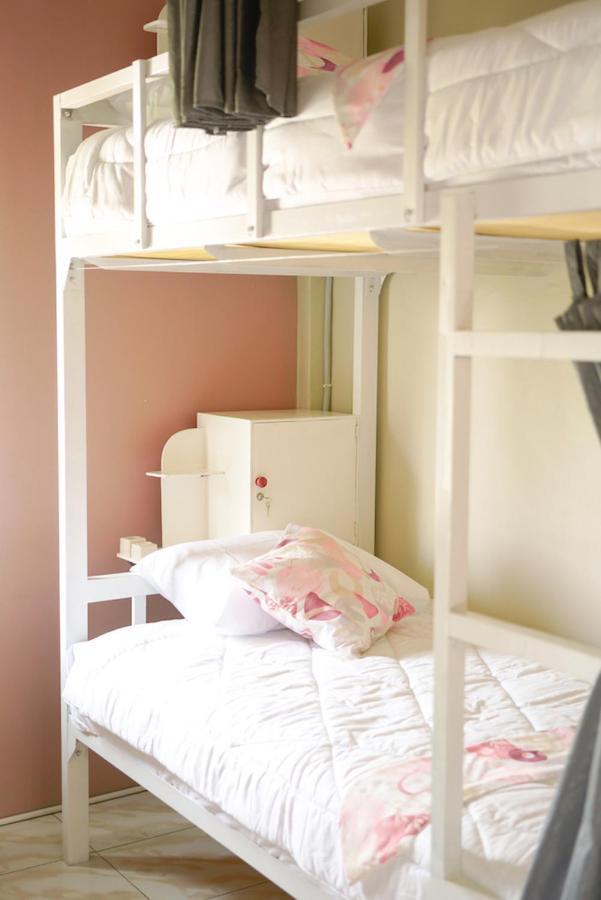 بيت شباب Bajo Bunkhouse لابوان باجو المظهر الخارجي الصورة