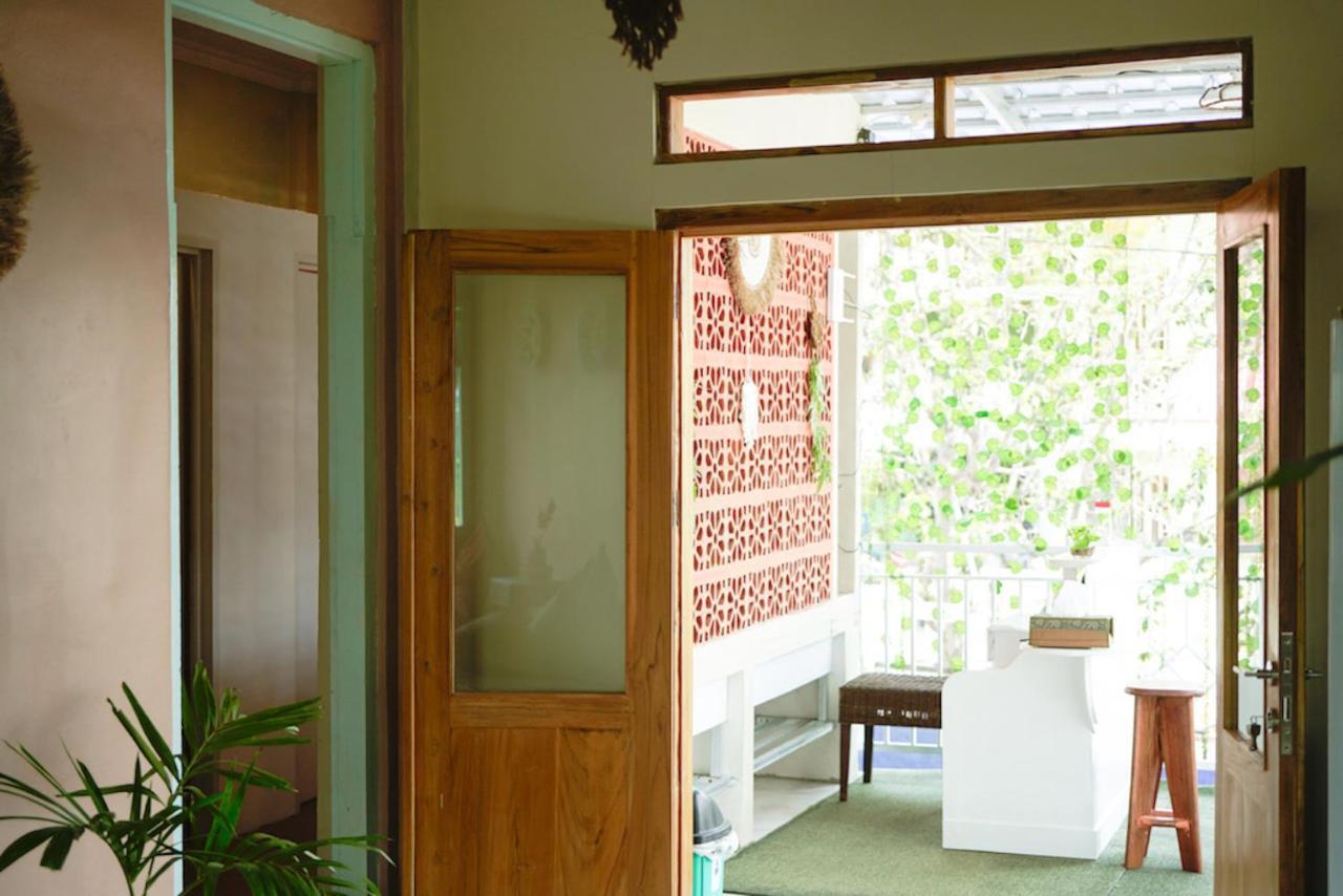 بيت شباب Bajo Bunkhouse لابوان باجو المظهر الخارجي الصورة